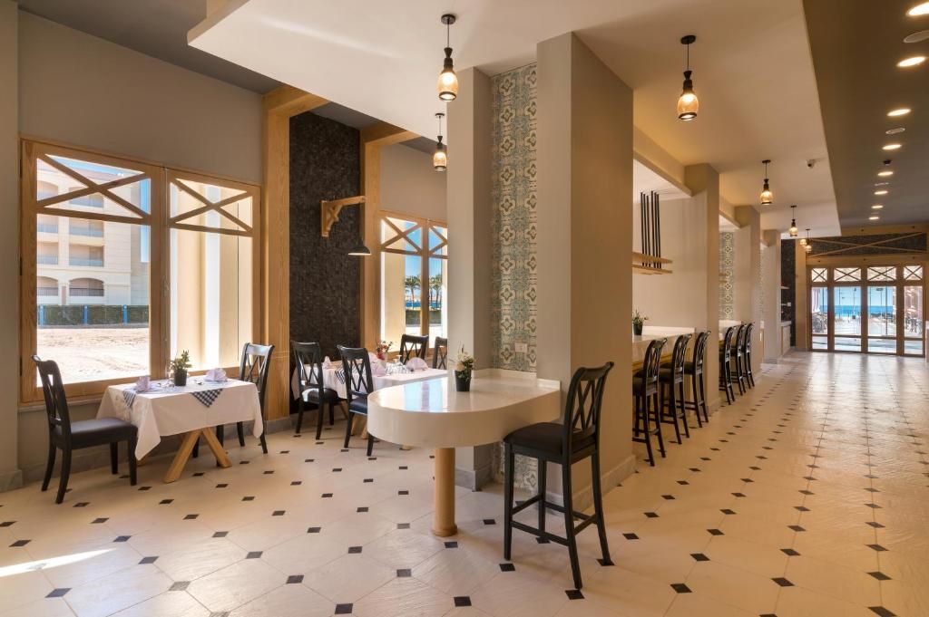 Gravity Hotels & Aqua Park